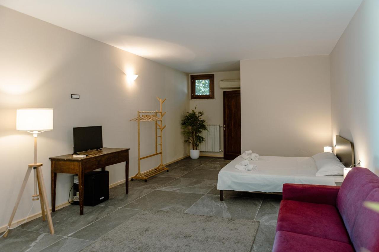 Agriturismo Cerrosughero Канино Экстерьер фото