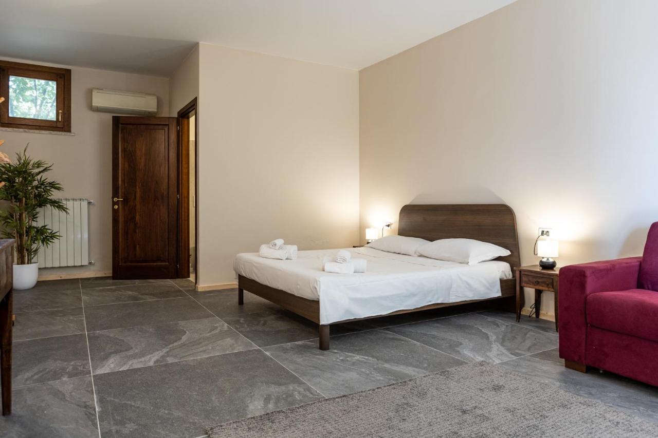 Agriturismo Cerrosughero Канино Экстерьер фото