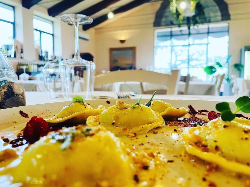 Agriturismo Cerrosughero Канино Экстерьер фото