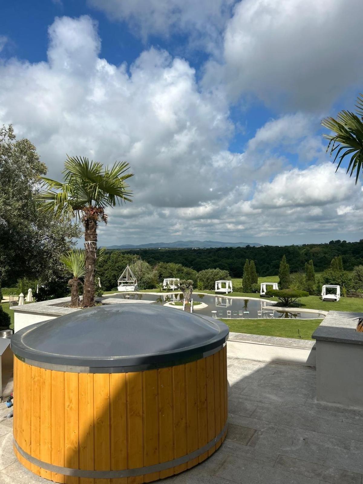 Agriturismo Cerrosughero Канино Экстерьер фото