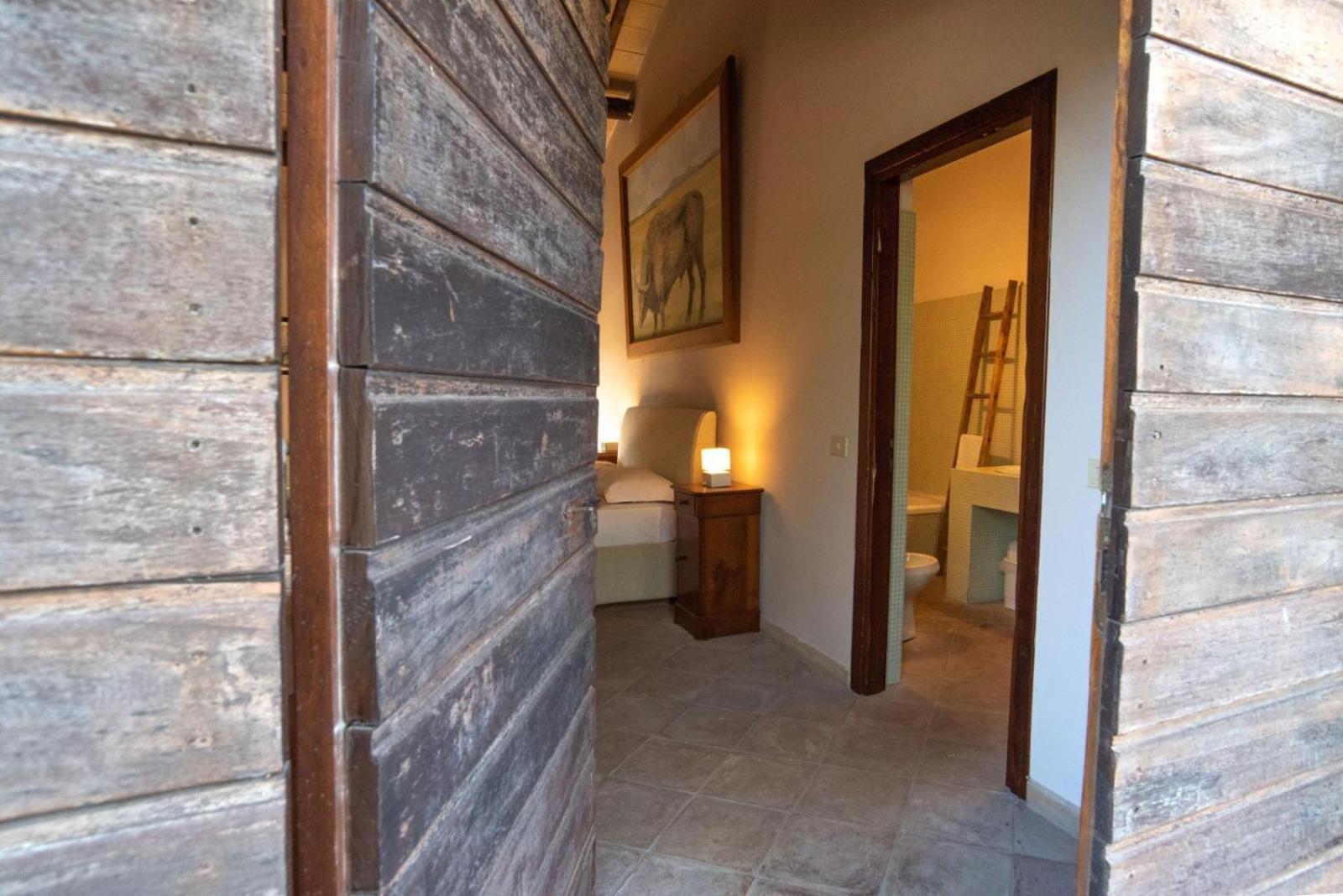 Agriturismo Cerrosughero Канино Экстерьер фото