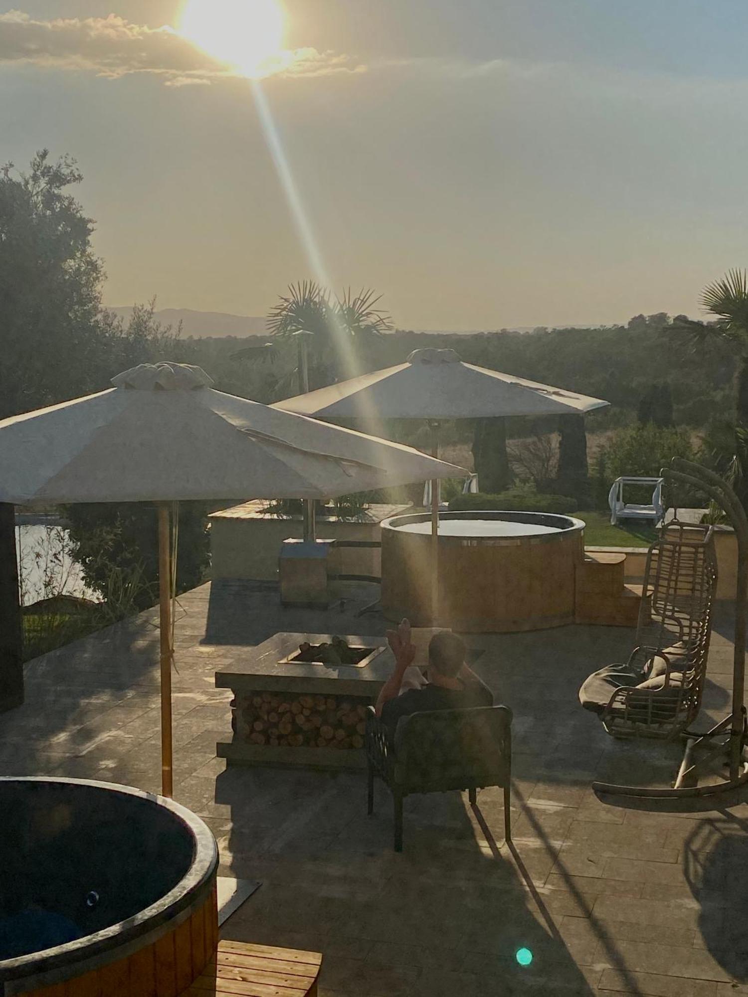 Agriturismo Cerrosughero Канино Экстерьер фото
