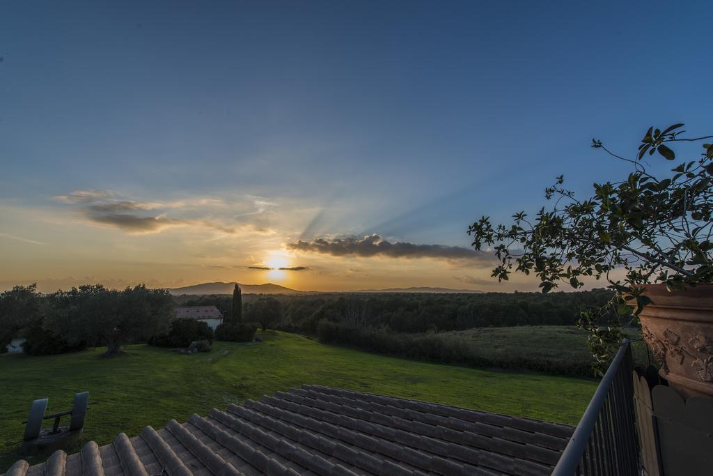 Agriturismo Cerrosughero Канино Экстерьер фото